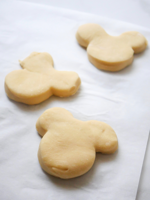 Mickey Mouse Butterscotch Beignets // magicaltreatsathome.com