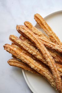 Banana Pudding Churros // magicaltreatsathome.com