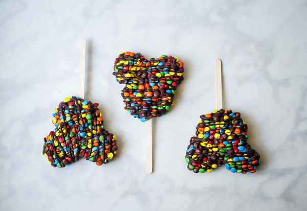 M&M Rice Krispie Treats - My Dominican Kitchen