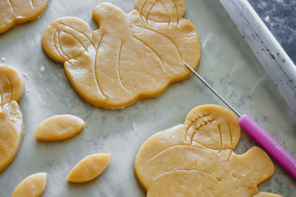 Mickey Mouse Pumpkin Cookie // magicaltreatsathome.com