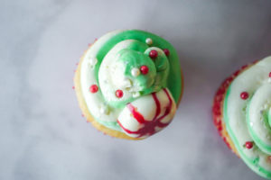 Disneyland Holiday Cupcakes 2019 // magicaltreatsathome.com