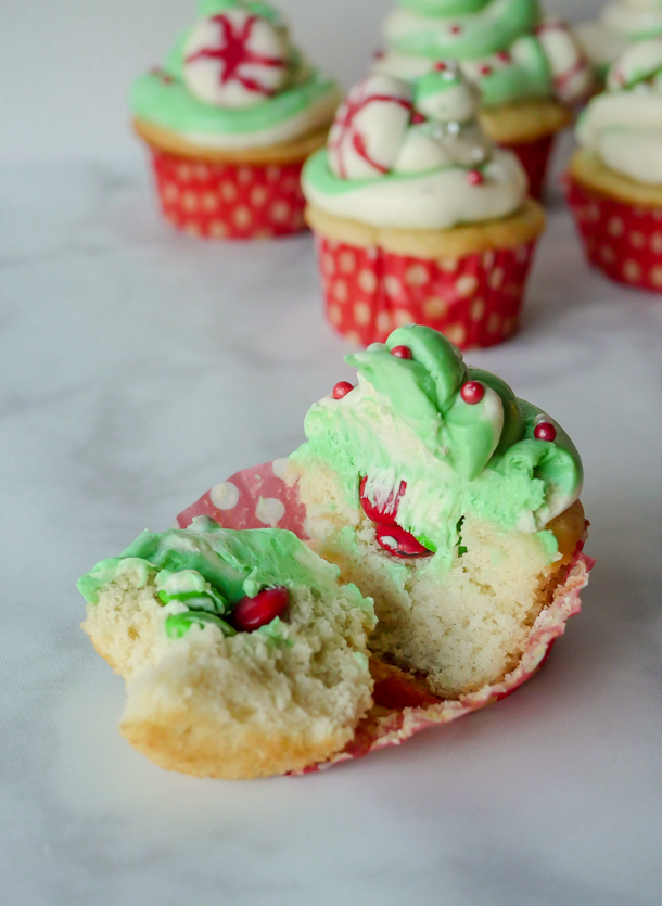 Disneyland Holiday Cupcakes 2019 // magicaltreatsathome.com