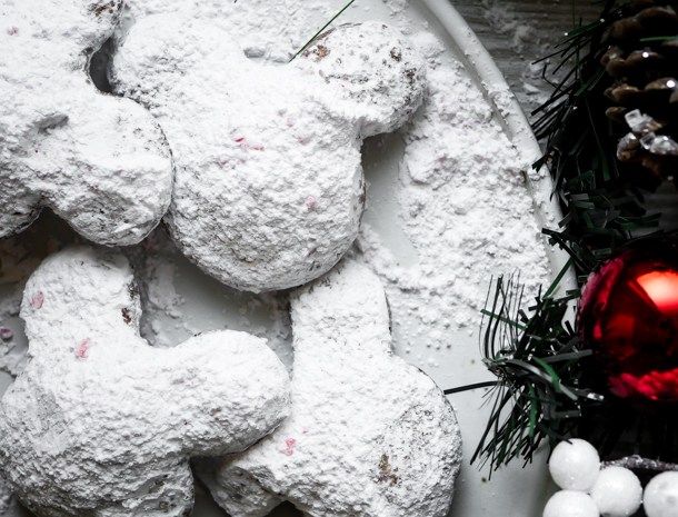 Mickey Mouse Peppermint Beignets // magicaltreatsathome.com