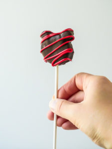 Mickey Mouse Red Velvet Cake Pop // magicaltreatsathome.com