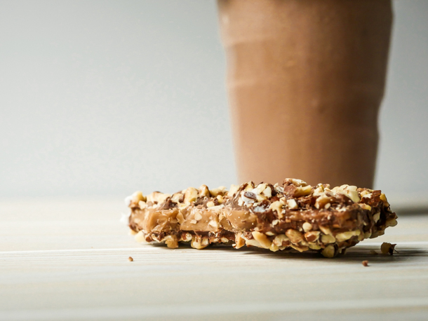 Almond Mocha Shake // magicaltreatsathome.com