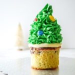 Christmas Tree Cupcakes // magicaltreatsathome.com