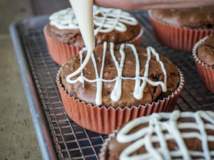 Chocolate Peppermint Brownie Pies // magicaltreatsathome.com